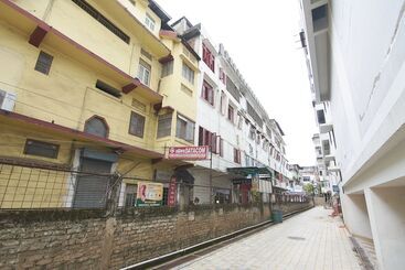 Spot On 28638 Hotel Bilas