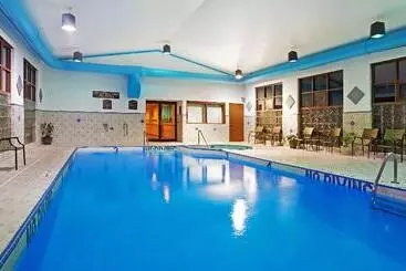 בית מלון כפרי Candlewood Suites Grand Rapids Airport, An Ihg