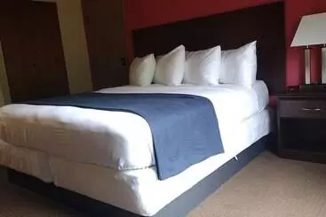 Отель The Lodge At Chalk Hill