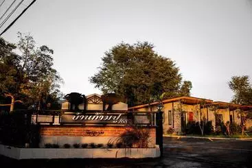 Baankampu Resort