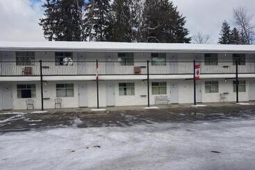 Anchor Riverfront Motel