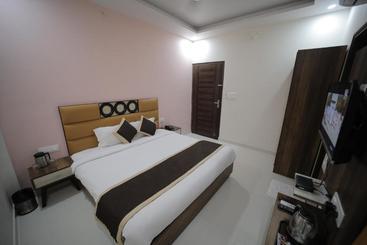 בית מלון כפרי Piestay Shahi Palace