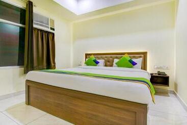 Itsy Hotels Oasis Inn