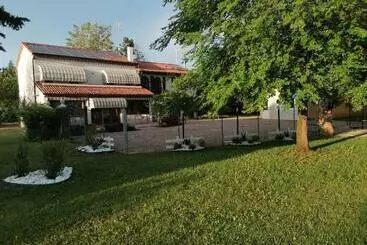 ベッドアンドブレックファースト La Libellula