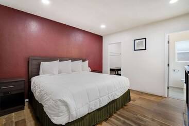 فندق Econo Lodge