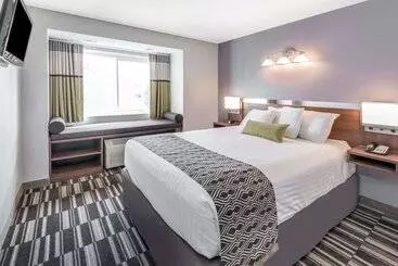 Microtel By Wyndham Victor