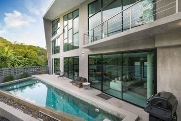 Apartamenty turystyczne Luxury 3 Bedroom Pool Villa Angle