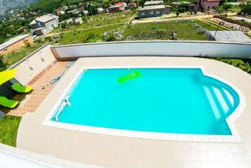 آپارتمان‌های توریست‌ها Luxury Villa Horizon