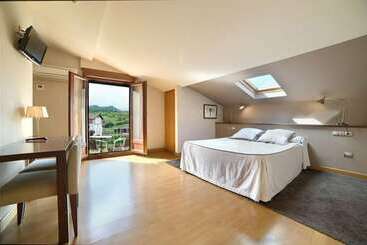 Hostal Izar Ondo
