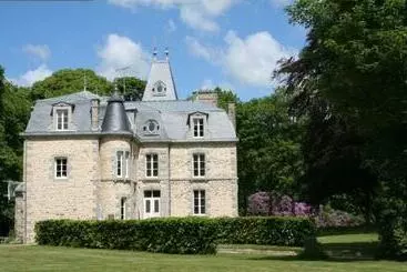 Mökkimajoitus Au Château