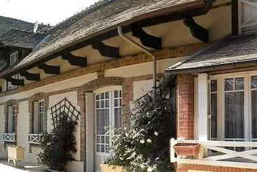 Majatalo Maison Lalongère