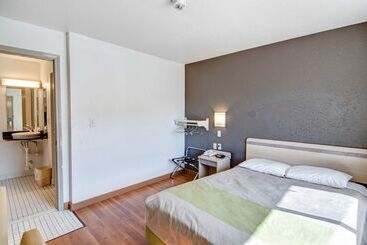 汽车旅馆  Studio 6 Grand Prairie, Tx