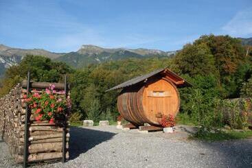 Hotel Domaine Du Grand Cellier   Insolite En Savoie