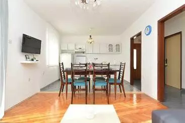 Appartements touristiques Apartment Anita 608
