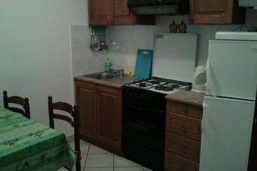 آپارتمان‌های توریست‌ها Apartments Igor