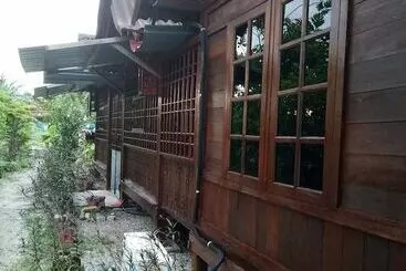 Pension Yc Chalet Roomstay Lekir