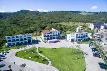 Cămin 墾丁椰林 海灘文旅