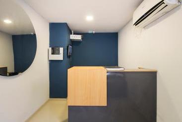 ホテル Silverkey Executive Stays 45761 Kshitij Colony Rd