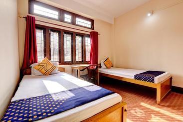 Hotell Spot On City Lodge Ganeshguri