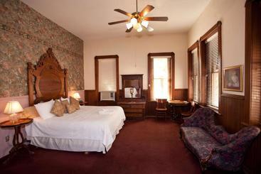 The Palace Hotel And Bath House Spa