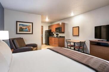 My Place Hotel Shakopee, Mn