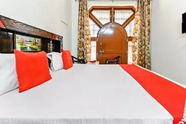 Hotel Oyo 63430 Sagar  And Restaurant