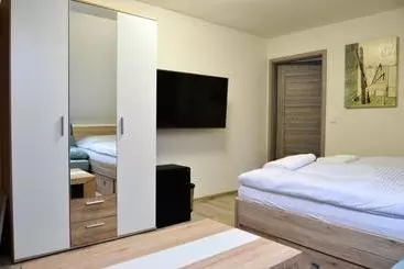 Hotel Patty Garni