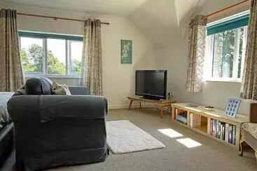 Maesyfelin Isaf B&b