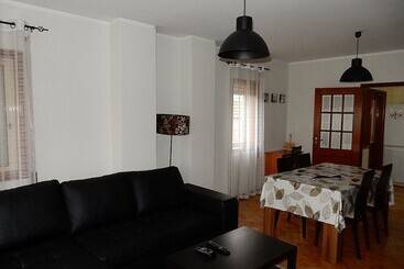 Turistihuoneistot Praceta Almeida Garrett Apartment