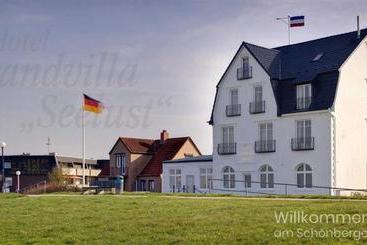 فندق Strandvilla Seelust