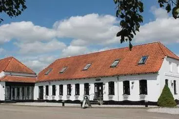 هتل Harresø Kro
