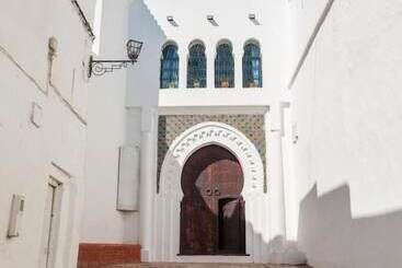 膳宿费 Dar Tinjâa