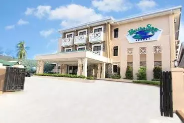 Hotel By The Sea Resort