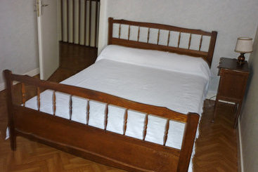 Hotel Holiday House Jean Michel