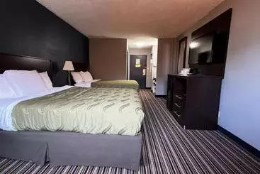 호텔 Colby Inn And Suites