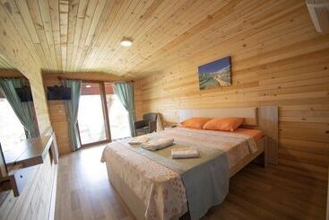 هتل Akyaka Akbuk Fullmoon Bungalow Camping