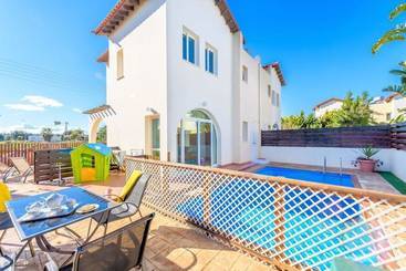 קוטג'' Villa Tamara