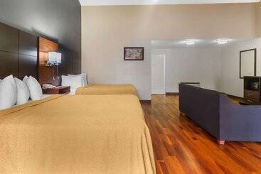 호텔 Econo Lodge Inn & Suites Gatlinburg At The Convention Center