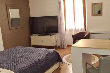 Отель Auberge De Baudinard Sur Verdon