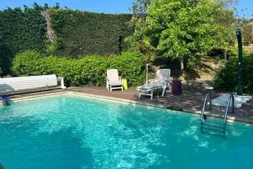 Gîte Rural Maison D Hôtes L Escale Du Loup Blanc