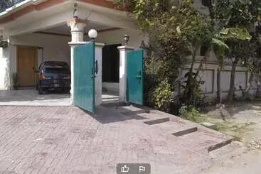 Pensió Royal Chelet Family Guest House