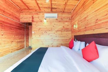 Hotel Bliss Water Resort