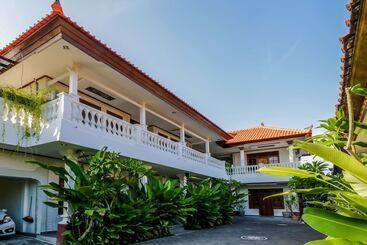 Hotel Oyo 2679 Exis Tropical And Spa