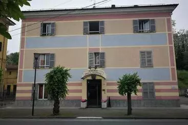 ホテル Albergo Della Stazione