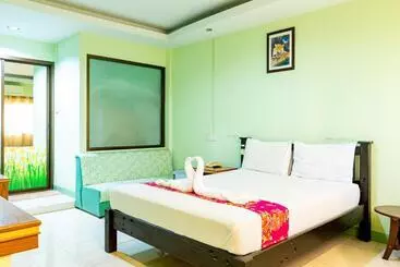 Khum Suk Resort