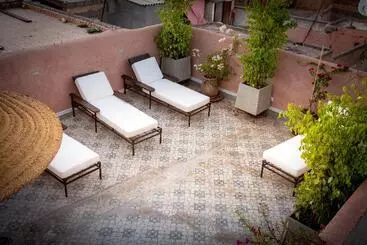 ペンション Palais Aix Kabaj & Spa