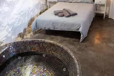 Bed and Breakfast Fortress Jacuzzi Suites