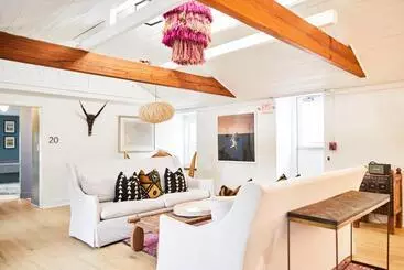 Hotel Shelter Harbor Inn