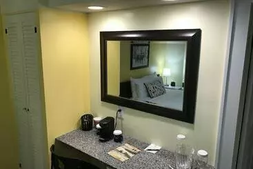 호텔 The Sherman Inn