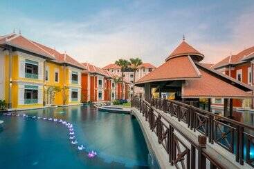 تختخواب و صبحانه The Royal Family Suites By Memoire Palace Resort & Spa